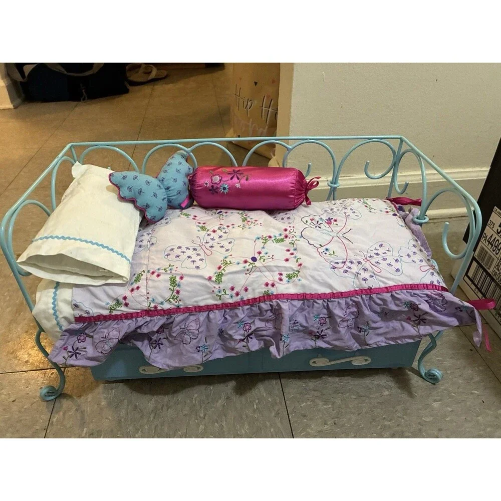 American Girl Doll Curlicue Trundle Day Bed *COMPLETE With butterfly Bedding Set